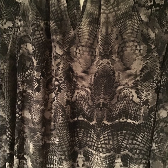 Jennifer Lopez Sheer Blouse - Picture 4 of 5